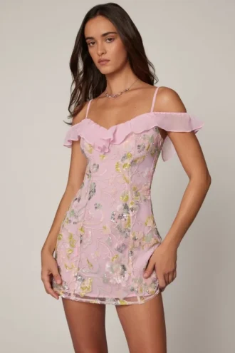 Robe trapèze à lacets et ornements Jacira, rose pâle