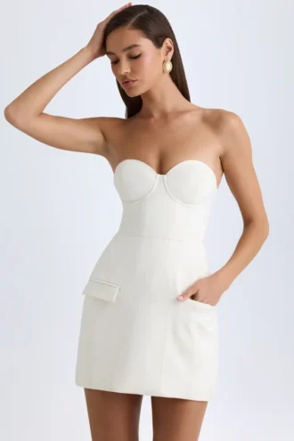 Robe tulipe structurée sans bretelles Arta, couleur vanille