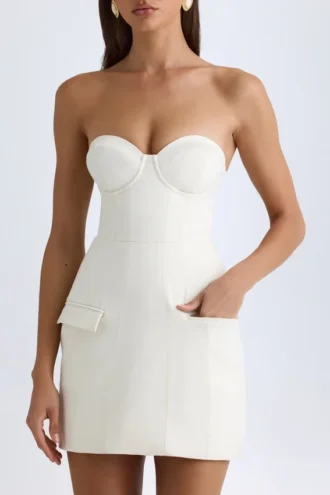 Robe tulipe structurée sans bretelles Arta, couleur vanille