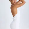 Robe Vella à dos nu et col bénitier, en blanc