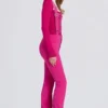 Salopette imperméable taille haute à bretelles, couleur rose magenta Salopette imperméable taille haute à bretelles, couleur rose magenta
