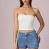 Short Beata à taille haute et coupe trapèze, délavage bleu moyen Short Beata à taille haute et coupe trapèze, délavage bleu moyen