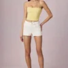 Short Beata taille haute évasé, délavage écru Short Beata taille haute évasé, délavage écru