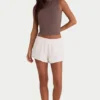 Shorts en jersey brossé avec taille élastiquée, couleur écru Shorts en jersey brossé avec taille élastiquée, couleur écru