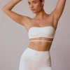 Soutien-gorge bandeau à dos croisé en blanc doux Soutien-gorge bandeau à dos croisé en blanc doux