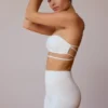 Soutien-gorge bandeau à dos croisé en blanc doux Soutien-gorge bandeau à dos croisé en blanc doux