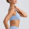 Soutien-gorge de sport asymétrique bleu délavé Soutien-gorge de sport asymétrique bleu délavé
