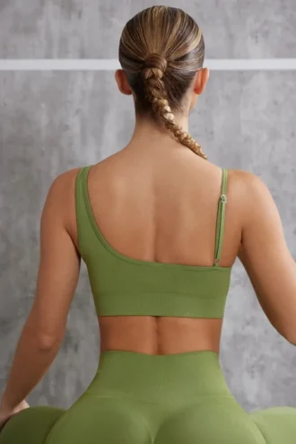 Soutien-gorge de sport asymétrique en olive