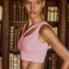 Soutien-gorge de sport asymétrique sans coutures à côtes souples, couleur rose poudré Soutien-gorge de sport asymétrique sans coutures à côtes souples, couleur rose poudré