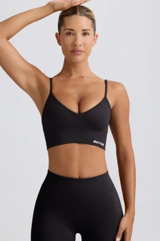 Soutien-gorge de sport à col en V Define Luxe en noir