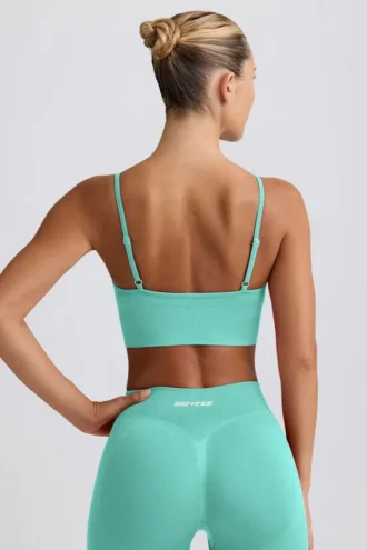 Soutien-gorge de sport Define Luxe à col en V, couleur menthe