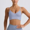 Soutien-gorge de sport Define Luxe à col en V, gris bleu Soutien-gorge de sport Define Luxe à col en V, gris bleu