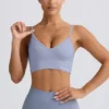 Soutien-gorge de sport Define Luxe à col en V, gris bleu Soutien-gorge de sport Define Luxe à col en V, gris bleu