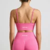 Soutien-gorge de sport Define Luxe à col en V, rose vif Soutien-gorge de sport Define Luxe à col en V, rose vif