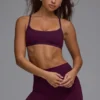 Soutien-gorge de sport Define Luxe à dos ouvert et à multiples possibilités, couleur Grape Soutien-gorge de sport Define Luxe à dos ouvert et à multiples possibilités, couleur Grape