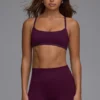 Soutien-gorge de sport Define Luxe à dos ouvert et à multiples possibilités, couleur Grape Soutien-gorge de sport Define Luxe à dos ouvert et à multiples possibilités, couleur Grape