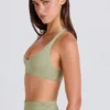 Soutien-gorge de sport à dos croisé et encolure en V, couleur Matcha Soutien-gorge de sport à dos croisé et encolure en V, couleur Matcha