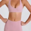 Soutien-gorge de sport à dos croisé et encolure en V, couleur mauve Soutien-gorge de sport à dos croisé et encolure en V, couleur mauve