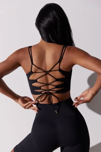 Soutien-gorge de sport à dos ouvert et encolure carrée, noir