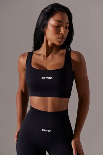 Soutien-gorge de sport à dos ouvert et encolure carrée, noir