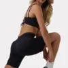 Soutien-gorge de sport FlexiRib à encolure dégagée et dos lacé, noir Soutien-gorge de sport FlexiRib à encolure dégagée et dos lacé, noir