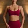 Soutien-gorge de sport sans coutures à dos croisé Super Sculpt, couleur bordeaux Soutien-gorge de sport sans coutures à dos croisé Super Sculpt, couleur bordeaux