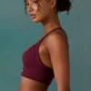 Soutien-gorge de sport sans coutures Super Sculpt à dos croisé, couleur prune