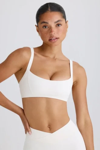 Soutien-gorge de sport Soft Active à bordures contrastées, blanc