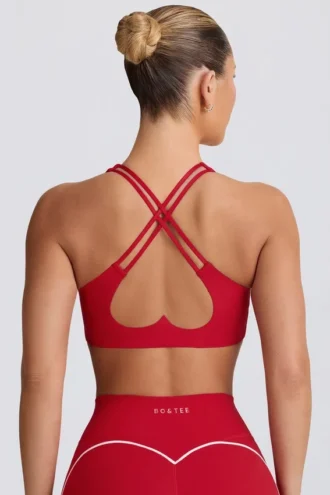 Soutien-gorge de sport Soft Active à col en V, couleur rouge vif