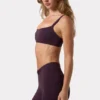 Soutien-gorge de sport Soft Active à coutures apparentes, couleur prune Soutien-gorge de sport Soft Active à coutures apparentes, couleur prune