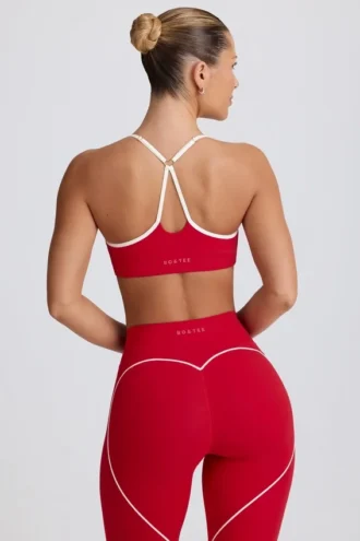 Soutien-gorge de sport Soft Active à encolure en cœur, rouge vif