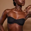 Soutien-gorge sans bretelles Intimates en maille douce, noir Soutien-gorge sans bretelles Intimates en maille douce, noir