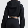 Sweat à capuche court en molleton de coton extensible, noir Sweat à capuche court en molleton de coton extensible, noir