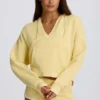 Sweat à capuche en jersey de coton à col en V, couleur citron Sweat à capuche en jersey de coton à col en V, couleur citron
