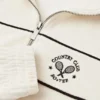 Sweat-shirt court zippé en tissu éponge ivoire Sweat-shirt court zippé en tissu éponge ivoire