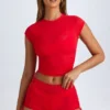 T-shirt court froncé transparent Santana en rouge vif T-shirt court froncé transparent Santana en rouge vif