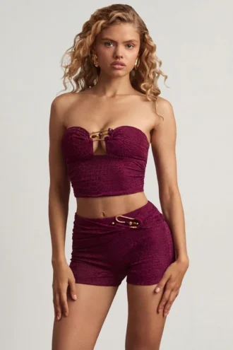 Top court bandeau Tarni à détails métalliques, couleur violet baie