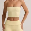 Top court sans bretelles Verna en modal, couleur jaune crème Top court sans bretelles Verna en modal, couleur jaune crème
