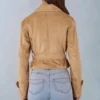 Veste courte ceinturée Noelie en simili-suède beige Veste courte ceinturée Noelie en simili-suède beige