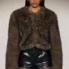 Veste courte en fausse fourrure Vintera en brun chocolat Veste courte en fausse fourrure Vintera en brun chocolat