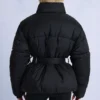 Veste de ski oversize imperméable à ceinture, couleur noire Veste de ski oversize imperméable à ceinture, couleur noire