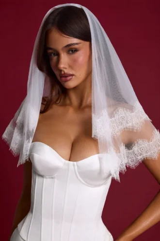 Voile à bordure en dentelle Trixie, blanc